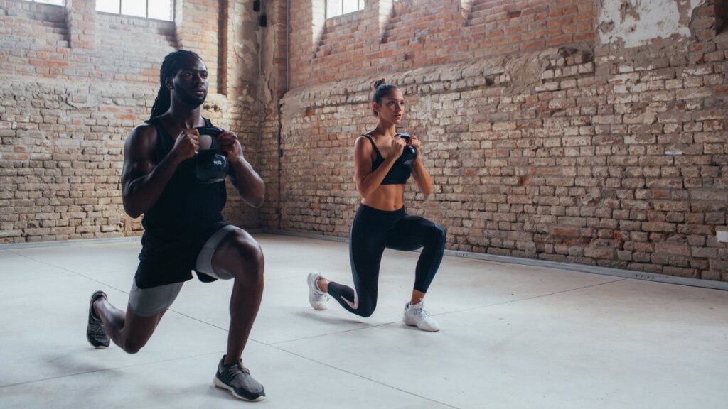 hack squat substitute exercise - lunges