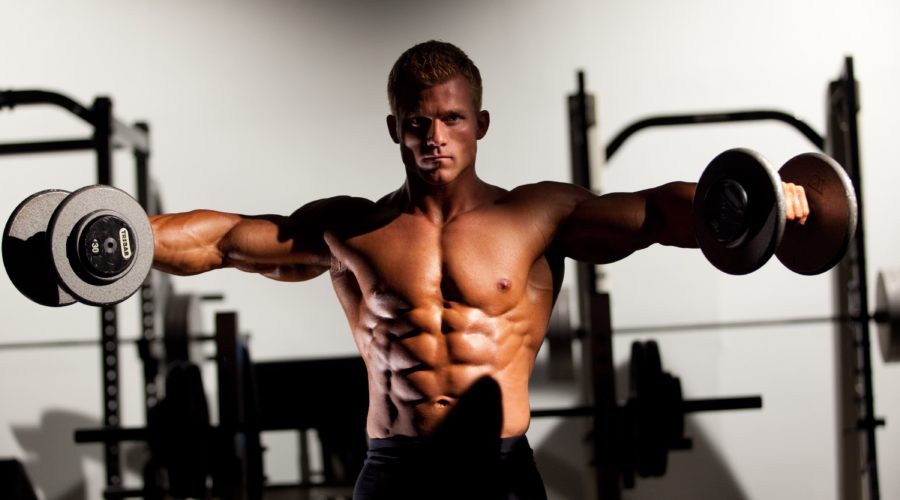 Как накачать плечи (дельтовидные мышцы)? Упражнения и тренировка