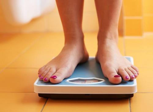 От чего набирается лишний вес при небольшом потреблении пищи. Диета тут ни при чем: 25 причин, почему вы набираете вес